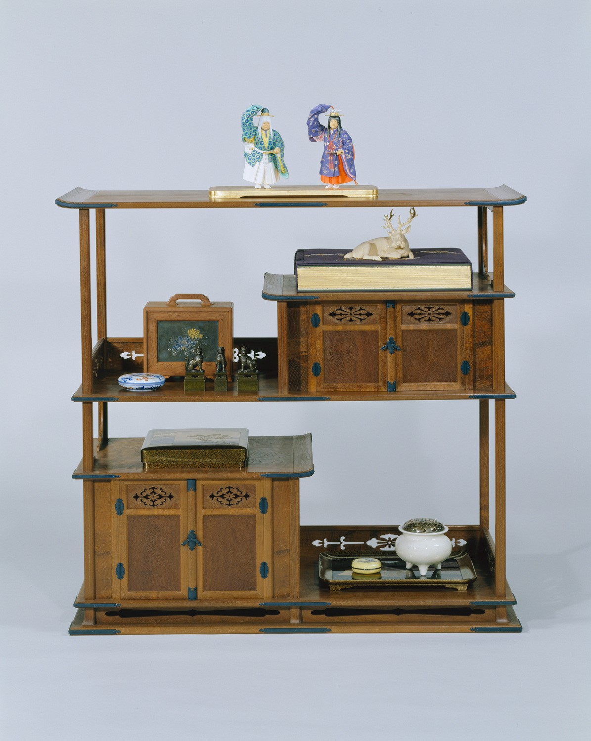 桑木地飾棚の画像