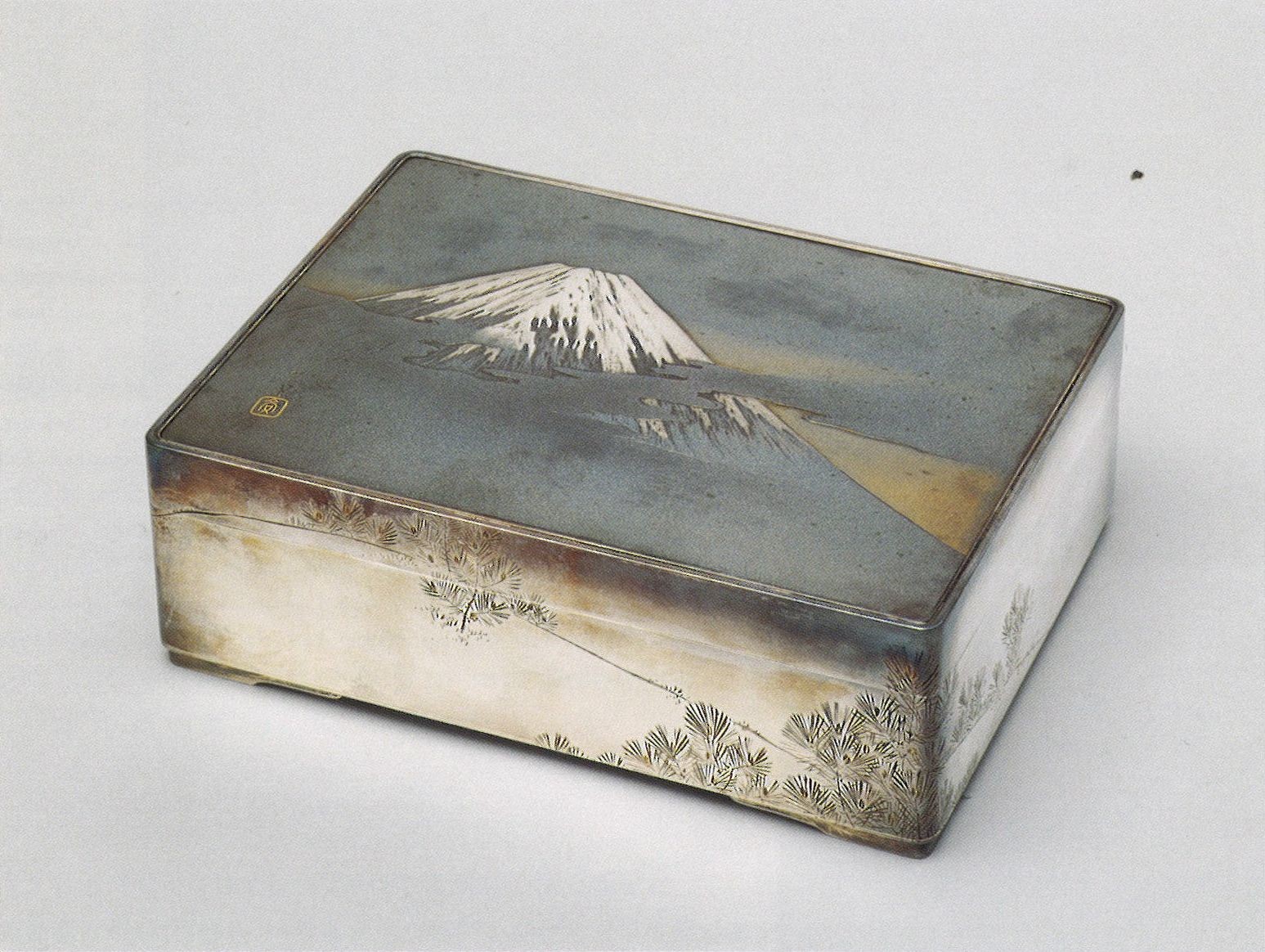 富岳図巻煙草箱の画像