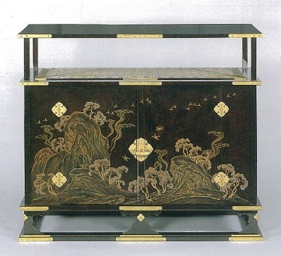 蓬萊雲鶴蒔絵書棚の画像