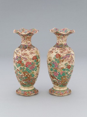 金鶏鴛鴦図花瓶の画像