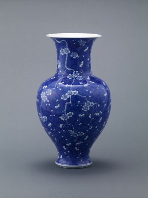 青華氷梅文花瓶の画像